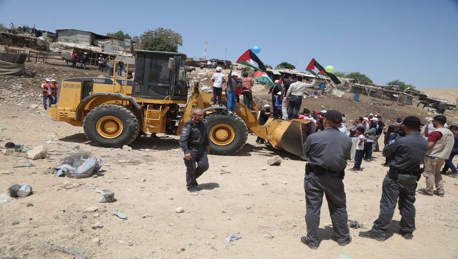 هدم الخان الأحمر: خطوة في مشروع  "القدس الكبرى" التهويدي!